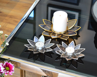 Lotus shape tea lihght holder with brown glass