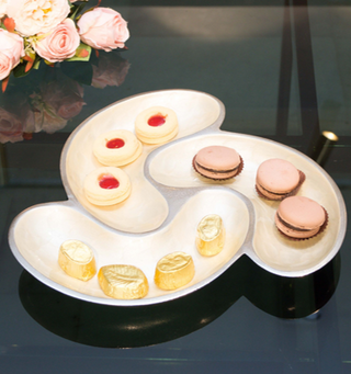 3 Parts cast tray in ivory enamel finish