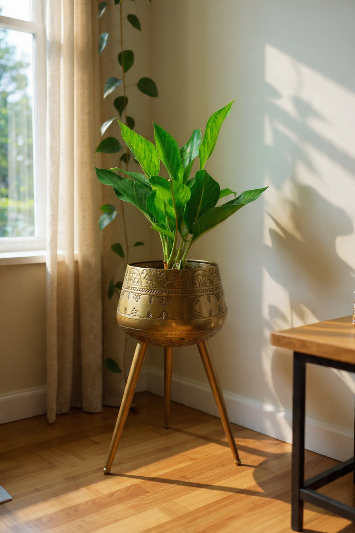 Planters With Stand