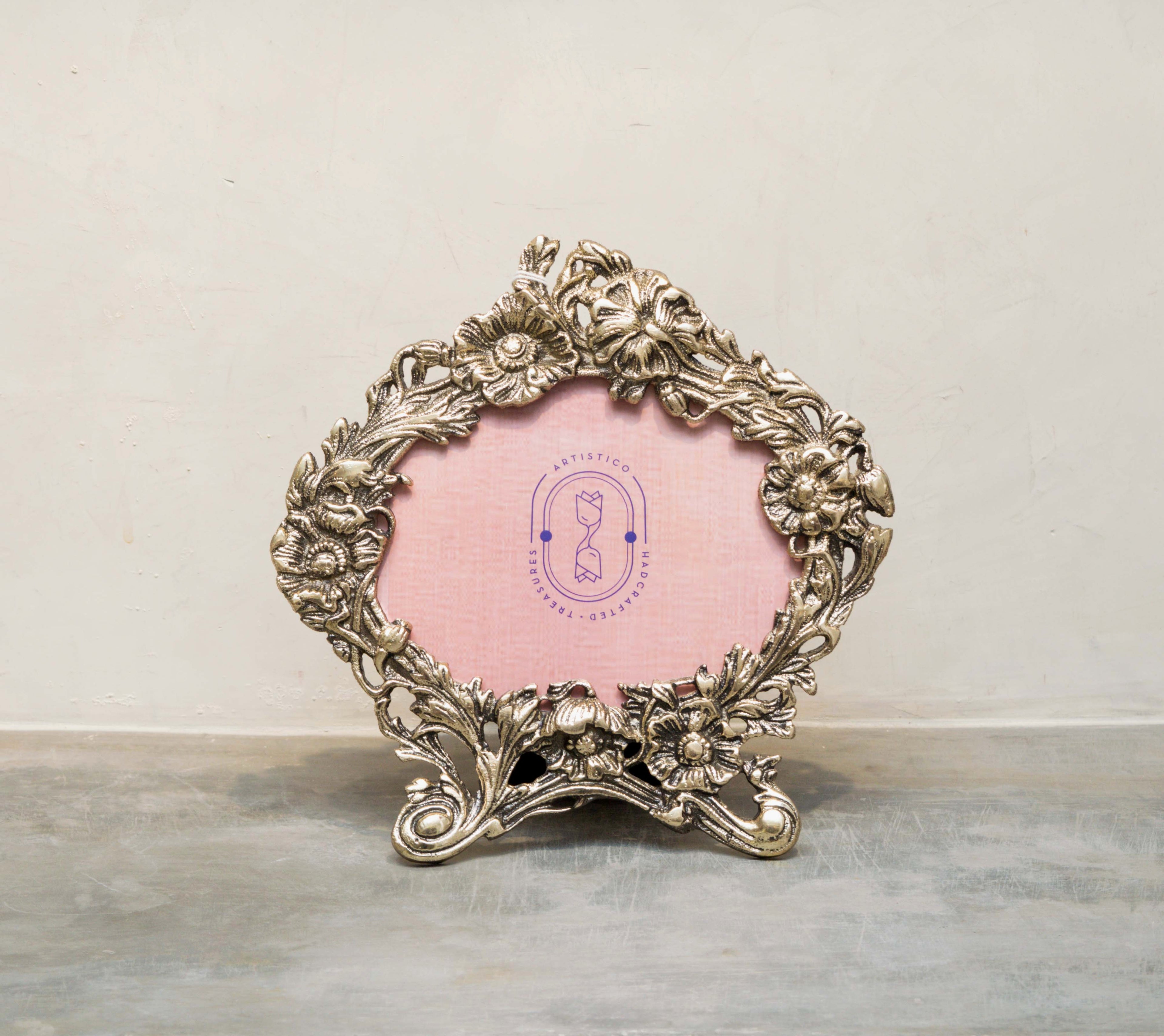 Baroque style Oval Photo Frame