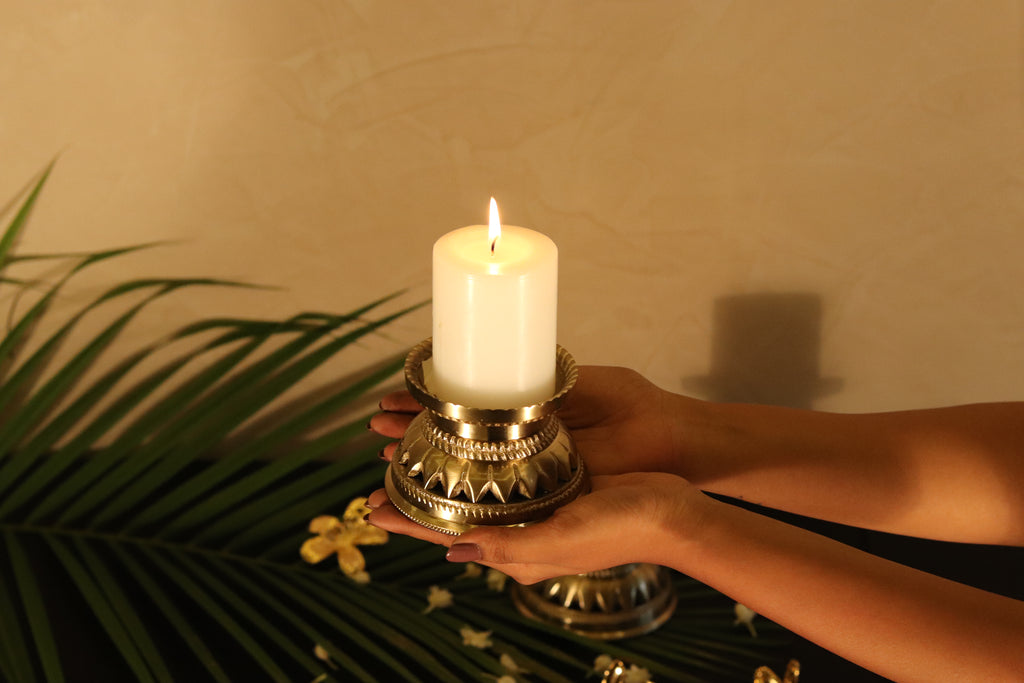 Roop candle holder
