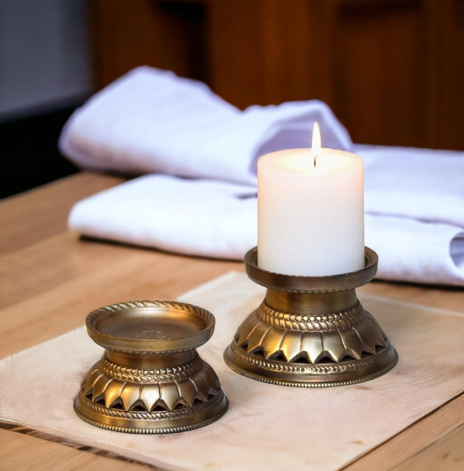 Roop candle holder