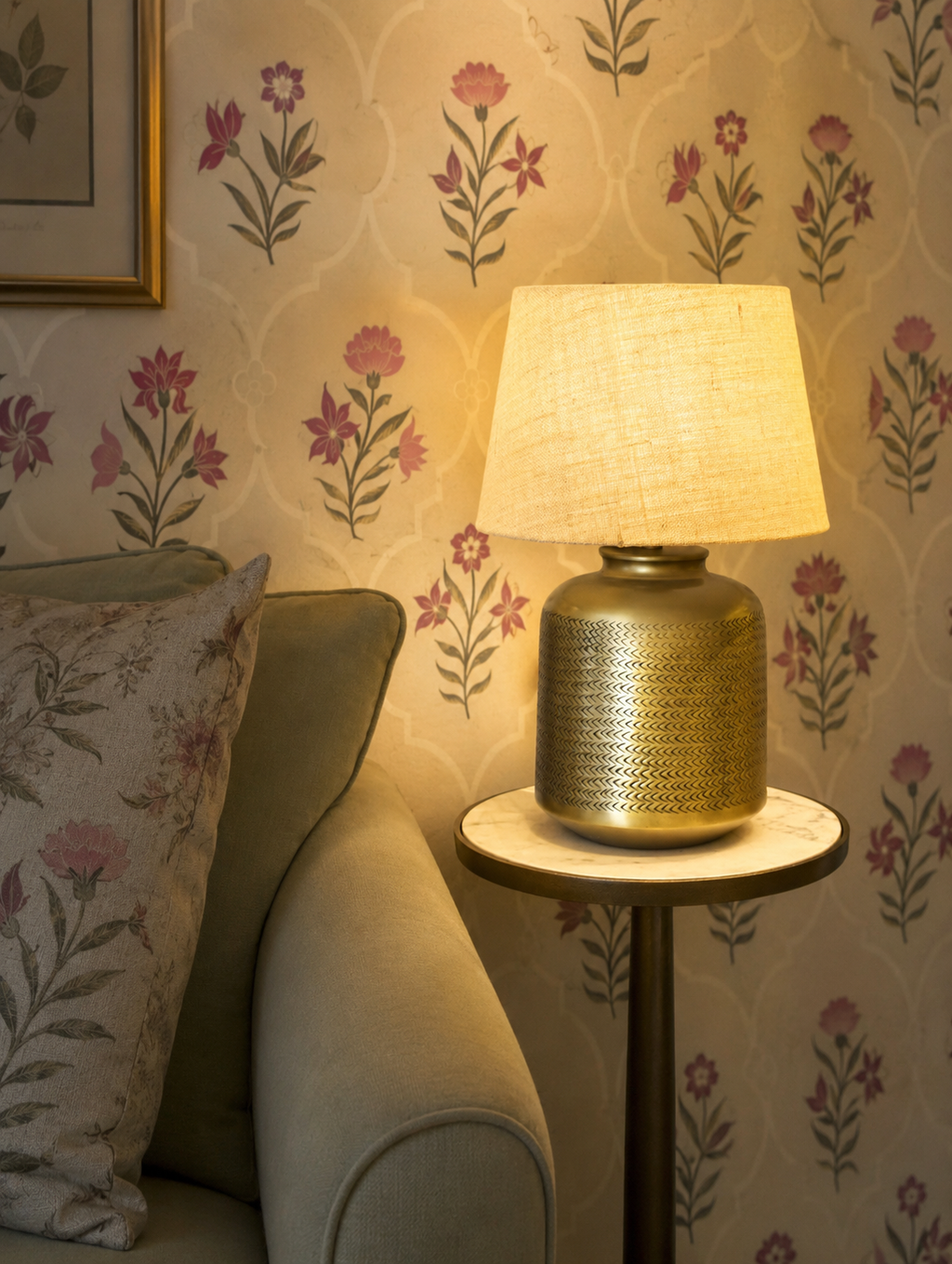 RATTAN TEXTURE LAMP IN GOLD ANTIQUE FINISH