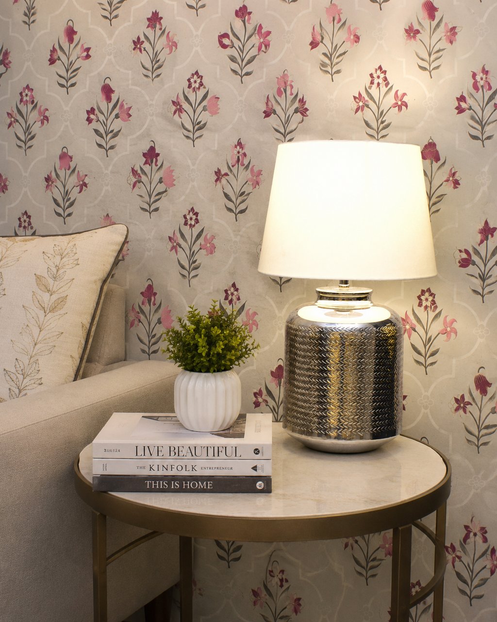 RATTAN TEXTURE LAMP IN GOLD ANTIQUE FINISH