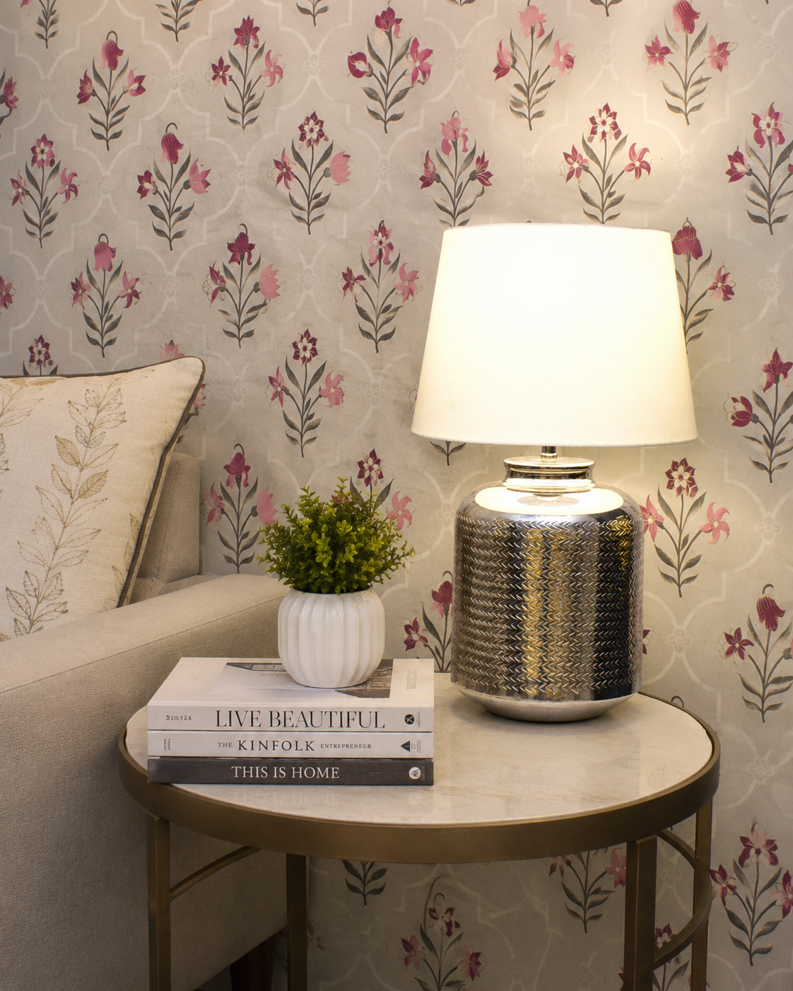 RATTAN TEXTURE LAMP IN GOLD ANTIQUE FINISH