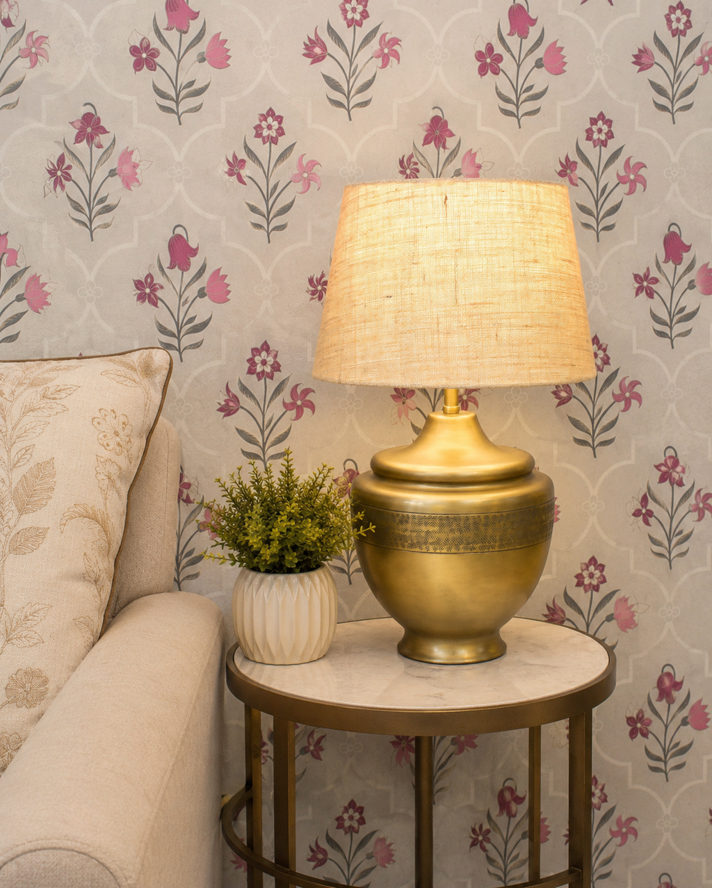 Chatai Strip Table lamp in Gold finish wide