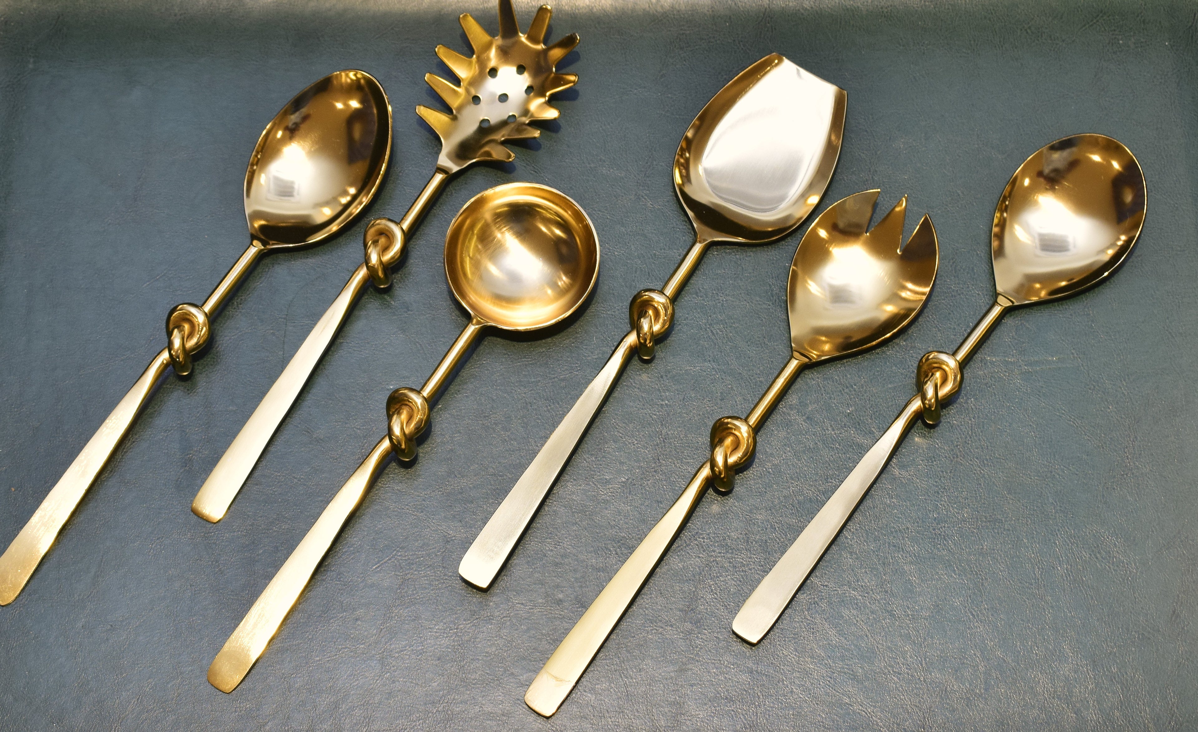 Knoty Serving set of 6