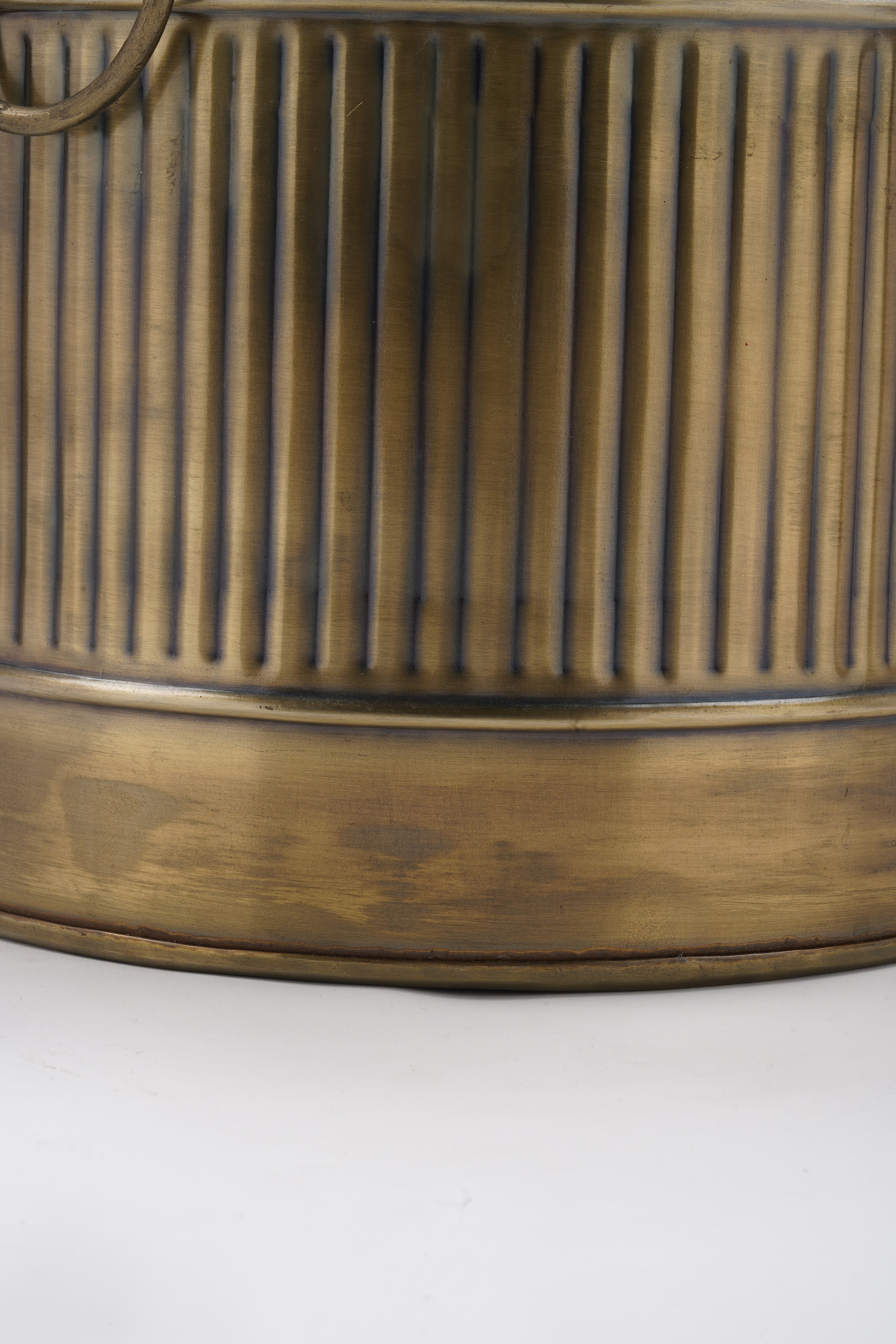 Dot hammered Kunda planter in Gold Antique finish