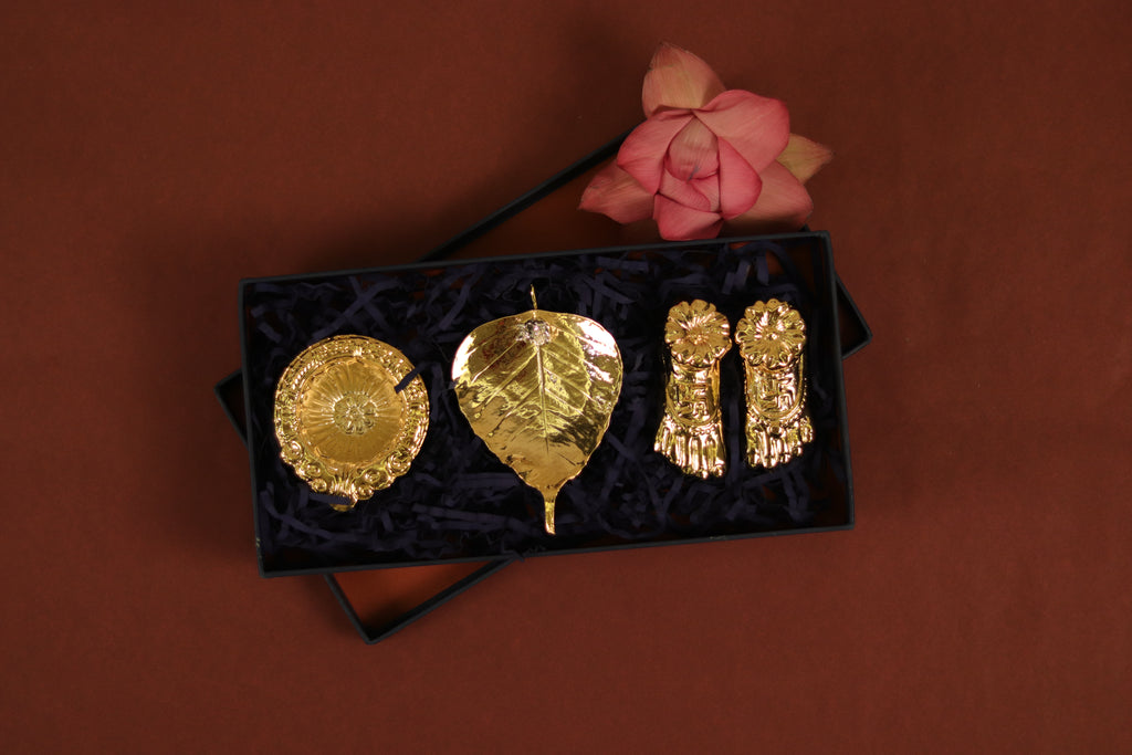 Diwali Hamper including (Diya, Charan & Peepal/Orchid Leaf) - Gold/Silver