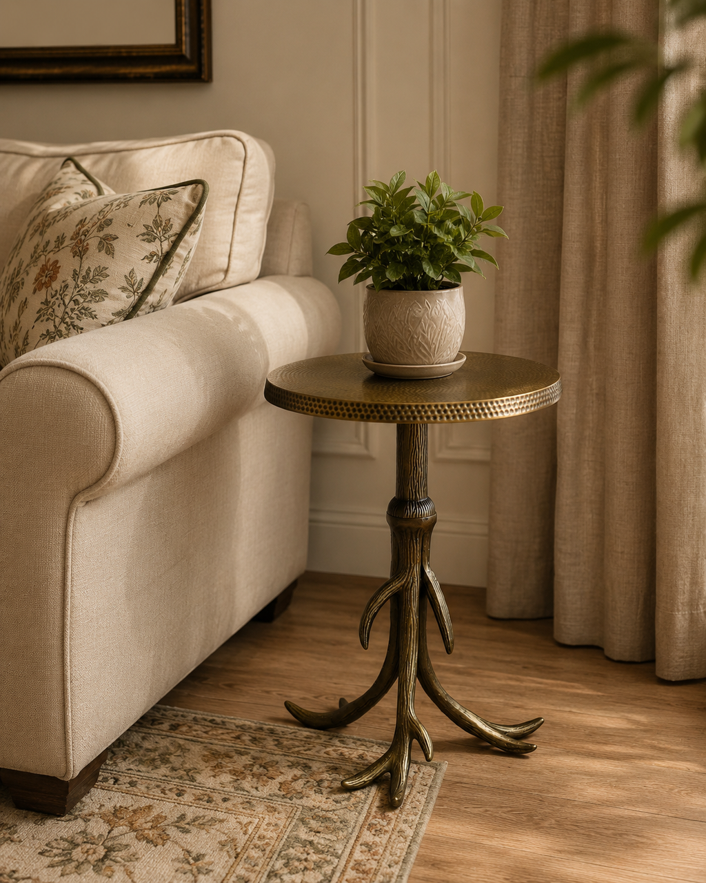 Hammered Texture Side Table – Gold Antique Finish