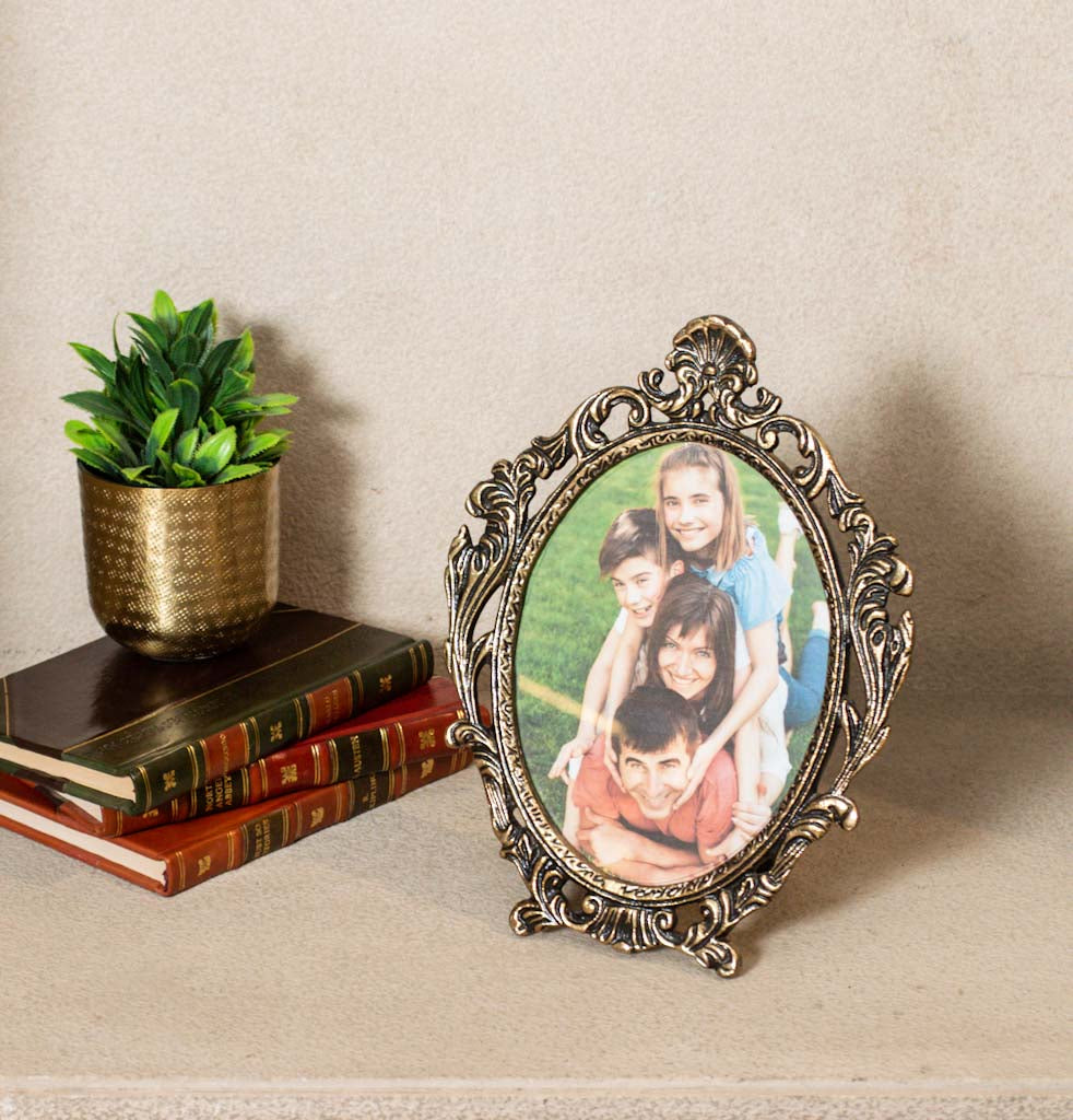 Baroque style Oval Photo Frame