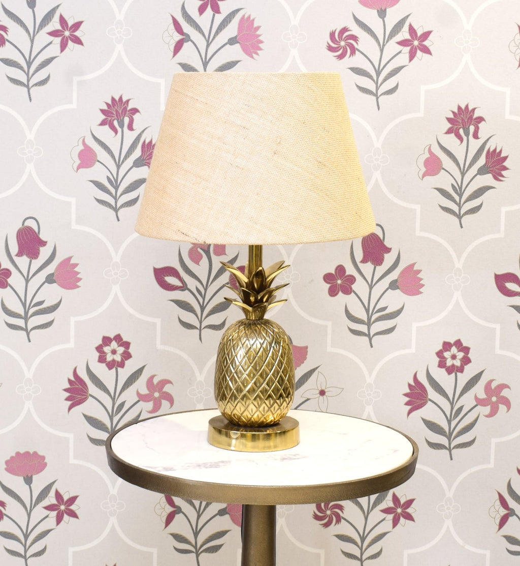 Pineapple lamp