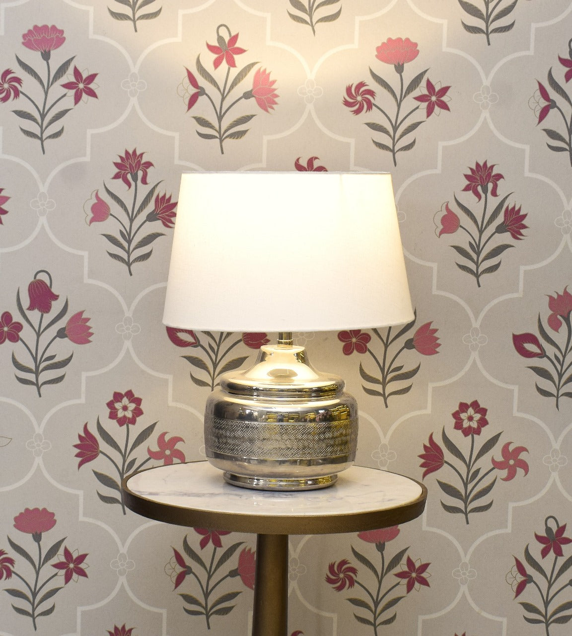 Chatai Strip Nickle Finish Lamp